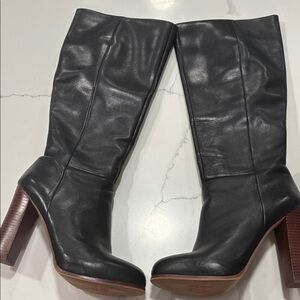 Vince Camuto women’s Black Leather Heeled Boots knee high 8.5